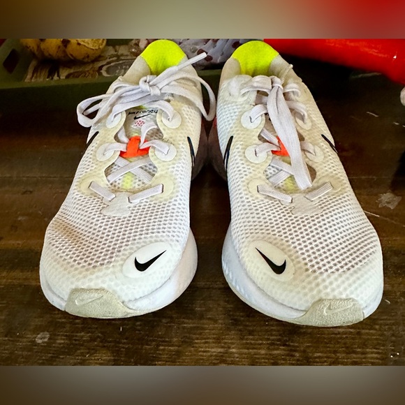 Nike Renew Run size 6Y - Picture 6 of 10